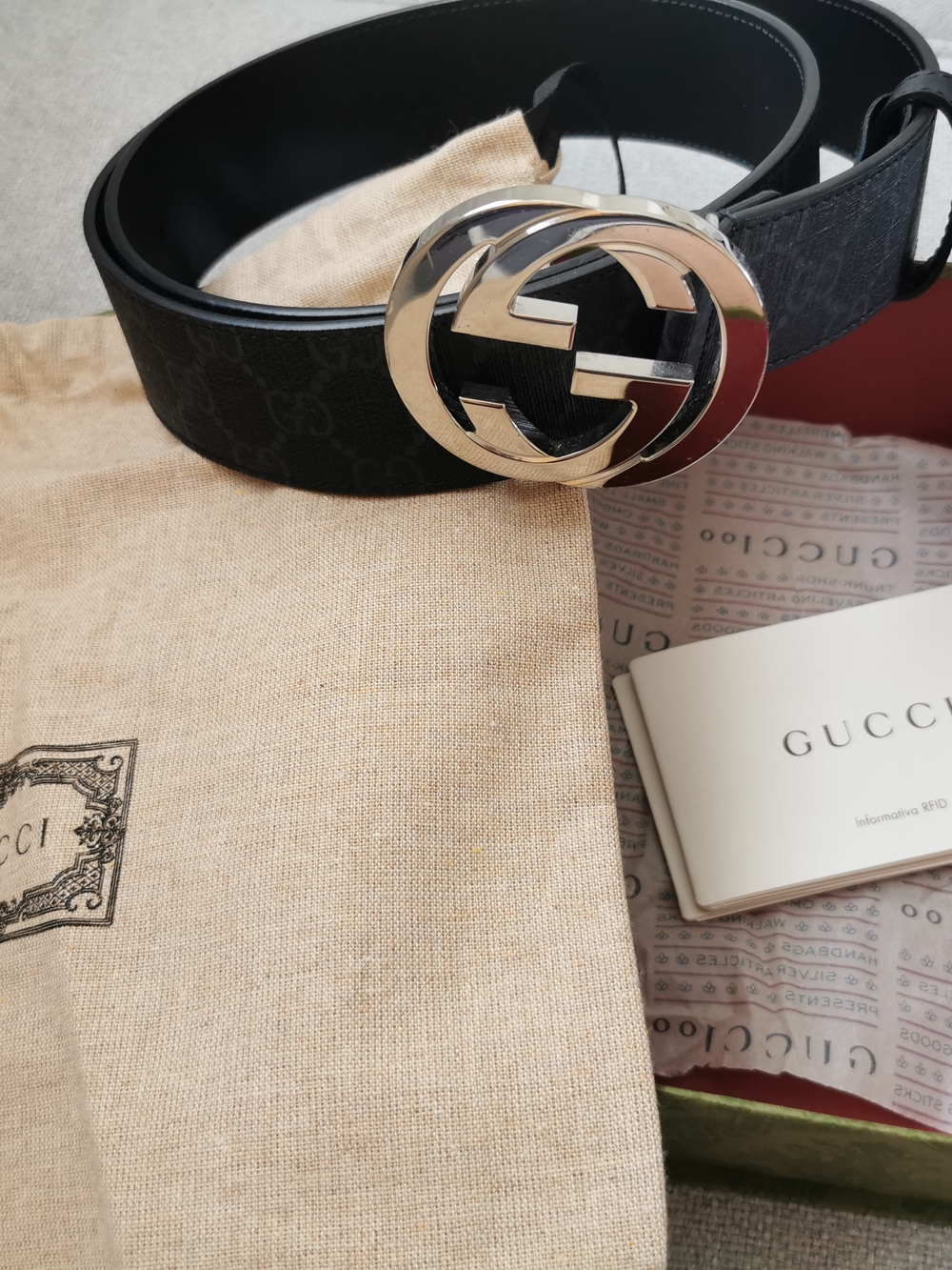 Gucci Black Signature GG Leather Belt with Silver Interlocking G Buckle